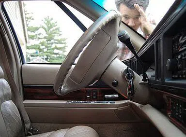 Universal Locksmith Store Northfield, OH 234-217-2001 Universal Locksmith Store Northfield, OH 234-217-2001 - 20-Car-Lockout